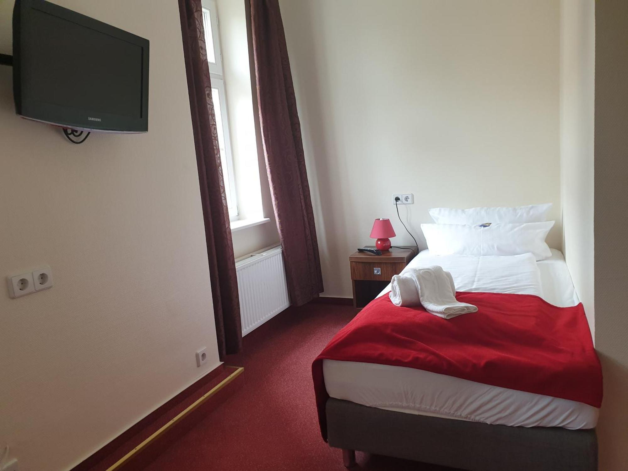 (פרנקפורט (אודר Viadrina Rooms & Apartments Frankfurt-Oder Am Park Im Zentrum מראה חיצוני תמונה